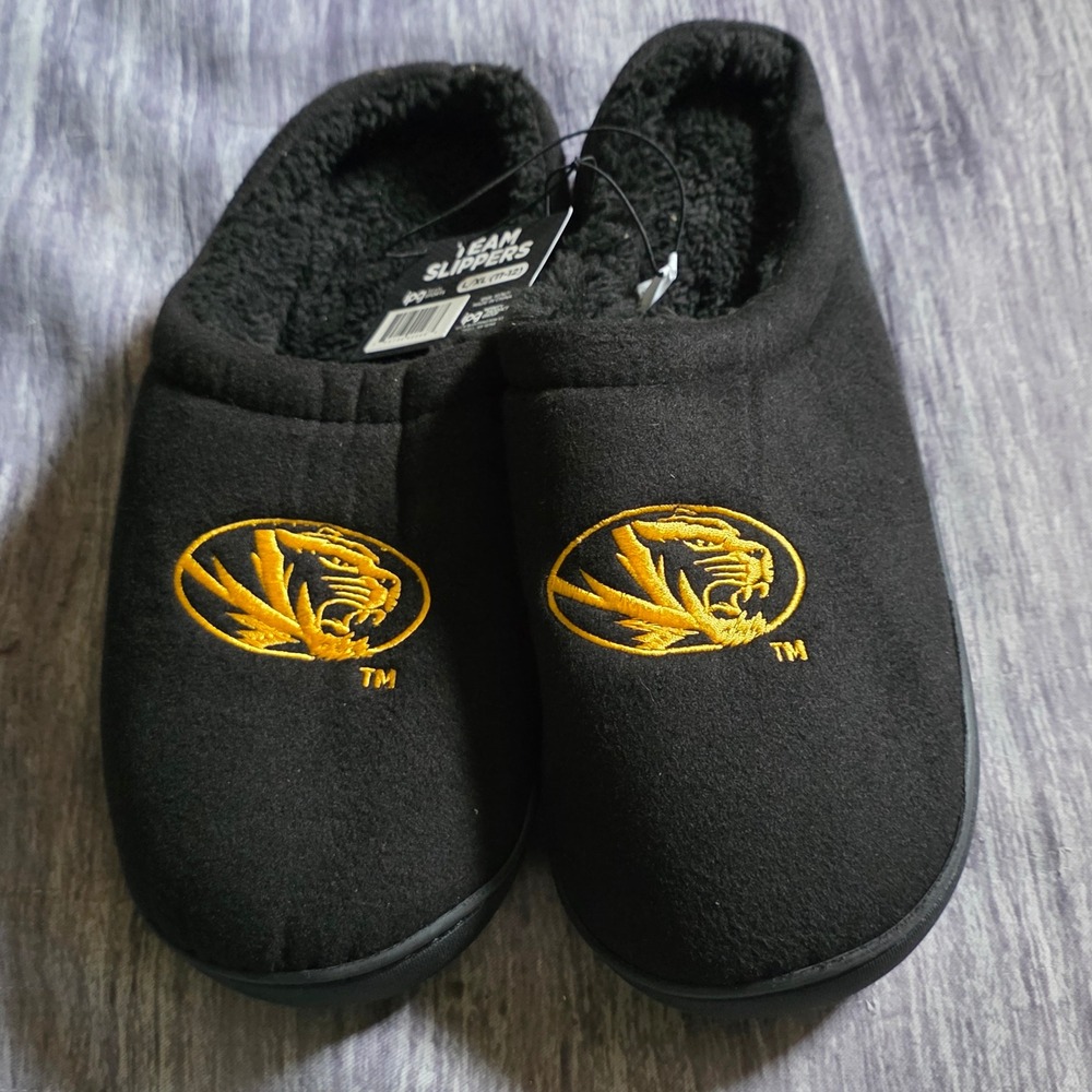 Missouri Tigers NCAA Team Slippers Black Gold Mizzou L/XL 11-12 IPG New